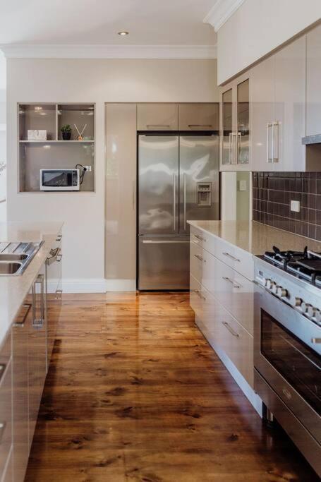 Apartment On James Bicheno Luaran gambar